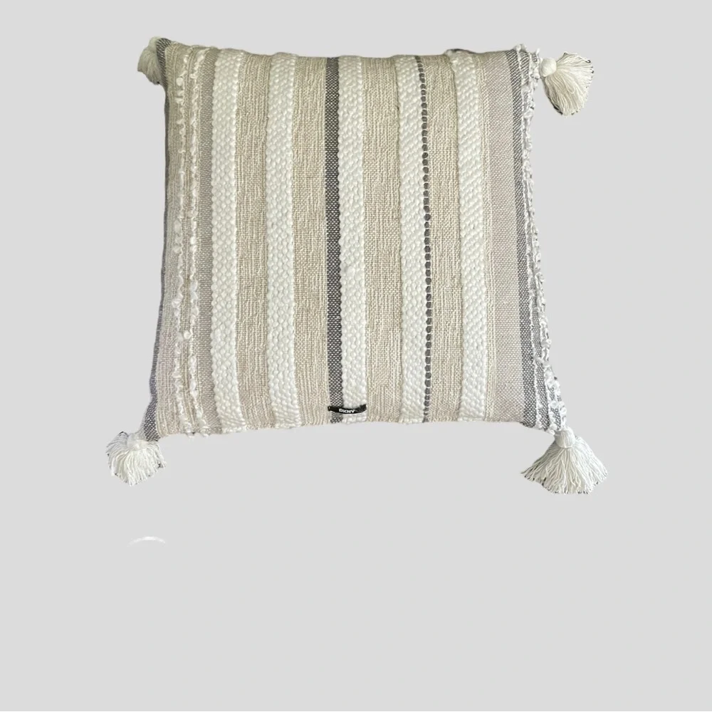 DKNY TASSEL TEXTURED STRIPED THROW DECORATIVE PILLOW 22x22